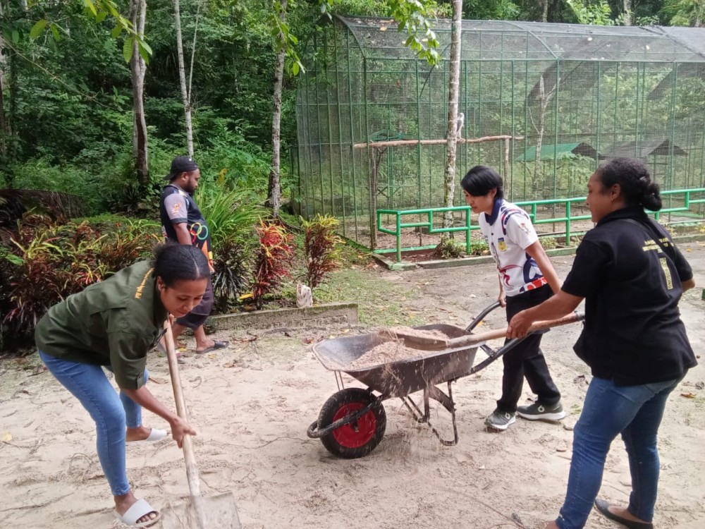 Kerja Bakti /Pembersihan Lingkungan Kantor TBTA Biak