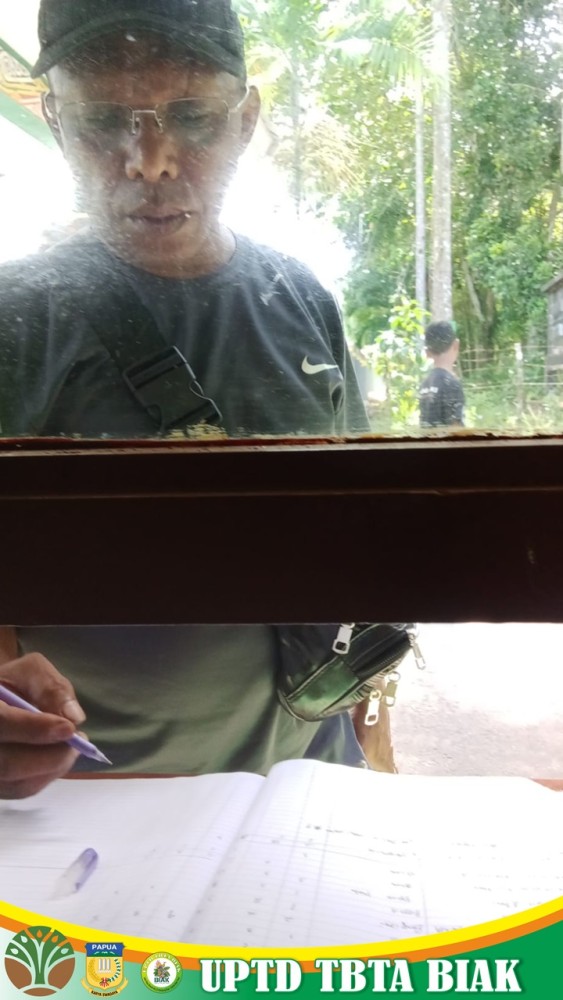 Dok Tamu Pengunjung dan Kerja Bakti di TBTA BIAK Bulan April 2025